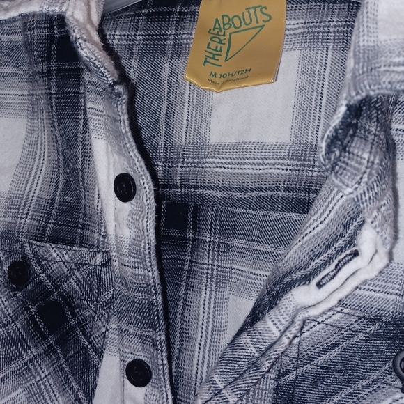 THERE ABOUTS Boys shirt in good condition Absolutely no rips or tears. - Picture 3 of 3